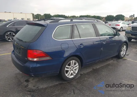 2014 Volkswagen Jetta Sportwagen 2.0L Tdi from USA, damaged, VIN 3VWPL7AJ0EM627790